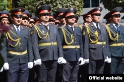 В Таджикистане борьбу с тучностью в рядах милиции объявили в 2017 году