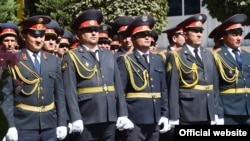 Тәжікстан милиция қызметкерлері арасындағы "артық салмақпен" күресті 2017 жылы бастады.