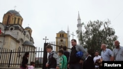 Kisha ortodokse dhe xhamia