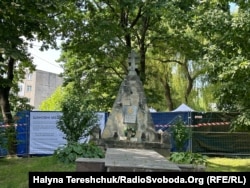 Пам'ятник січовим стрільцям, відновлений на початку 90-х минулого століття