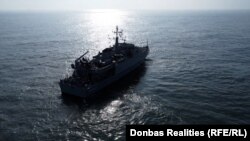 Велика Британія. Український шукач мін класу «Сендаун» «Черкаси» в морі біля Портсмуту, 19 лютого 2025 року