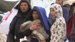 Nove kolone izbeglica ulaze u Makedoniju