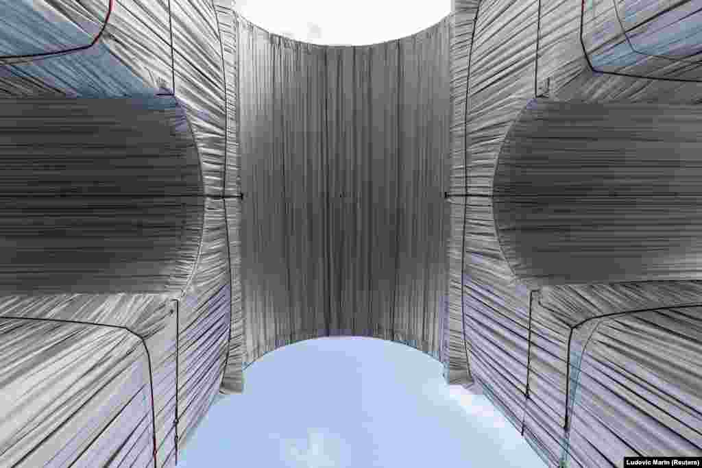 Обернутая арка &ndash; вид снизу&nbsp;