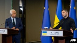 Володимир Зеленський (праворуч) після зустрічі з Антоніу Коштою заявив, що було важливо «скоординувати наші позиції»