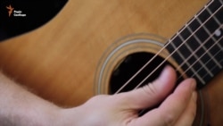 Музичний гурт «С.К.А.Й.» дав концерт у київському трамваї (відео)