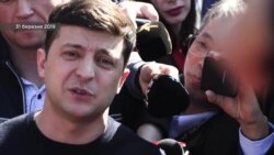 Как Порошенко и Зеленский отвечали на неудобные вопросы