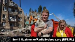 Урятовані на місці російського ракетного удару в Києві, 28 серпня 2025 року