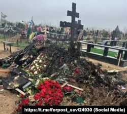 Спалена могила військового кореспондента РФ з Криму Олександра Федорчака