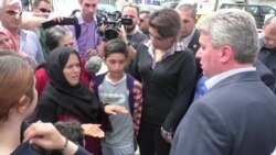 Trei președinți vizitează un lagăr de migranți din Macedonia