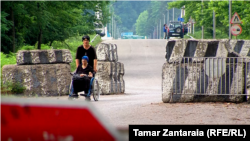 Некоторых все же пропустили через Ингурский мост. Среди них – жительница Гальского района Рима Качарава и ее тяжело больная мать