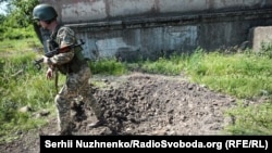 Украинанын чыгышындагы жоокер. Луганск облусу. 2019-ж.