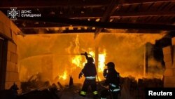 Пожежники на місці російського удару по Сумщині, березень 2025 року