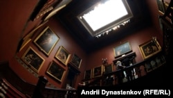 Картина була вкрадена з музею Ханенків близько 1943 року