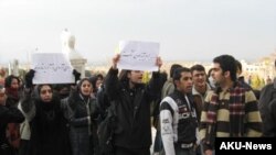 منابع مستقل و رسمی در ایران هنوز آماری از تعداد دانشجویان محروم از تحصیل ارائه نکرده اند.