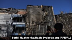 Наслідки чергової російської атаки на Київ. Фото архівне