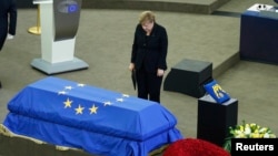 Ангела Меркель на церемонії вшанування пам'яті Гельмута Коля