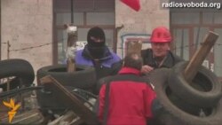 Сепаратисти продовжують утримувати будівлю ОДА в Донецьку