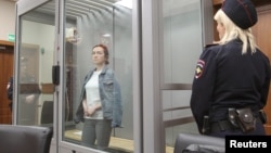 Алсу Курмашева сот залында. 