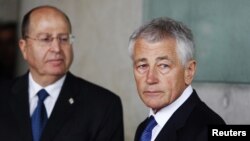 موشه یعلون، وزیر دفاع اسرائیل (چپ) به همراه همتای آمریکایی خود چاک هیگل