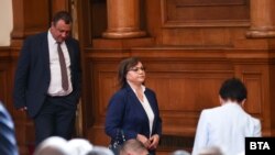 Лидерът на БСП Корнелия Нинова в Народното събрание