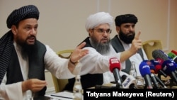 Делегация "Талибана" на пресс-конференции в Москве, 2021 