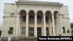 ზუგდიდის თეატრი