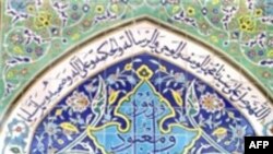 به نظر می رسد با تخریب حسینیه های متعلق به دراویش در برخی نقاط ایران برخی روحاینون تندرو تصمیم گرفته اند که با این گروه برخورد کنند