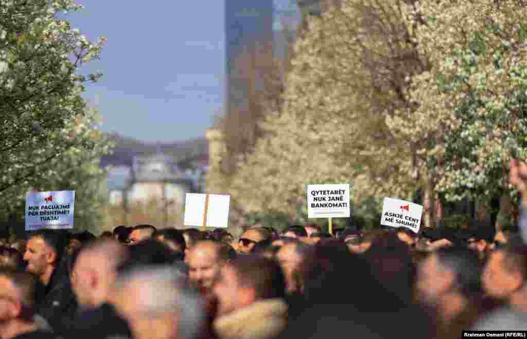 Kosova nuk mund ta sigurojë energjinë e nevojshme vetëm me prodhimin nga Korporata Energjetike e Kosovës. Një nga arsyet është vjetërsia e termocentraleve "Kosova A" dhe "Kosova B".