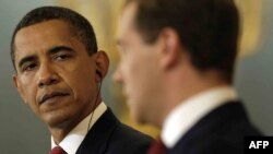 Presidentët Barak Obama dhe Dmitri Medvedev.