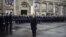 Francuski predsjednik Francois Hollande odaje počast ubijenim u napadima 7. siječnja 2015. godine, Pariz