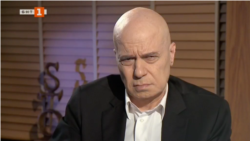 Слави Трифонов говори по БНТ
