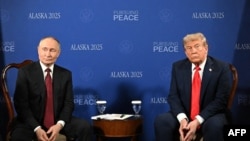Presidenti amerikan, Donald Trump, dhe presidenti rus, Vladimir Putin, gjatë takimit në Alaskë, gusht 2025.