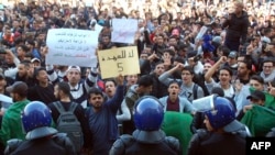 تجمع اعتراضی علیه کاندیداتوری عبدالعزیز بوتفلیقه در روز سه شنبه 