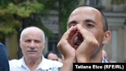 Gheorghe Petic în timpul protestelor din septembrie 2015