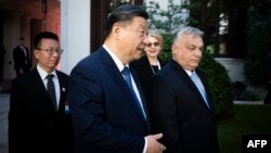 Зупинка Сі Цзіньпіна в Угорщині є третьою і останньою зупинкою в його першому європейському турне за п’ять років