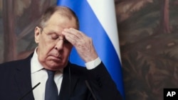 Как отмечает ISW, Лавров «точно заявил», что целью Кремля является политический контроль над всей Украиной, а не захват отдельных украинских территорий, таких как Донецкая область