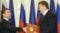Президенти Росії та України Дмитро Медведєв і Віктор Янукович під час підписання Харківських угод, квітень 2010 року