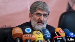 نماینده تهران در مجلس می‌گوید که محمود احمدی‌نژاد باید درباره «تخلفات» و «اقدامات غیر قانونی» خود در دوره ریاست‌جمهوری پاسخگو باشد.