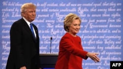Гілларі Клінтон і Дональд Трамп після перших теледебатів, 26 вересня 2016 року