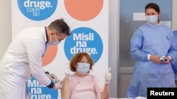 Cijepljenje sada u Hrvatskoj ide "vrlo glatko" i svatko tko se hoće cijepiti to može i učiniti, rekao je hrvatski premijer.