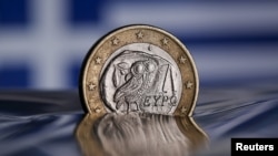 Монета в один євро з зображенням сови – такі карбує Греція