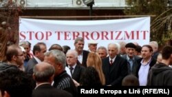 Protesta "Stop terrorizmit", e mbajtur në Prishtinë,24 prill 2012.