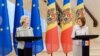 Presidentja e Komisionit të BE-së, Ursula von der Leyen (majtas), dhe presidentja e Moldavisë, Maia Sandu, në një konference shtypi në Kishinjev më 10 tetor.