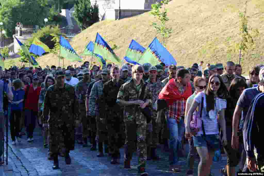 Учасники &laquo;Маршу Святослава&raquo; розпочали ходу вулицею Героїв Небесної сотні&nbsp;
