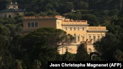 Фото вілли Les Cedres, серпень 2016 року. У 2017 році видання Bloomberg назвало її найдорожчою нерухомістю у світі