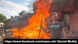 Анатолій Мазур, член Ради громадського контролю Національного антикорупційного бюро, на акції протесту в Одесі, червень 2017 року