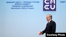 Өзбекстандын президенти Шавкат Мирзиёев. 