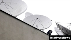 На сегодняшний день в Грузии не составляет труда приобрести взломанный спутниковый контент «НТВ-плюс»