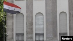 У посольстві Сирії в Берліні зачиняють вікна, 29 травня 2012 року