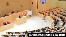 შინაგან საქმეთა მინისტრი პარლამენტში